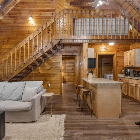 Dudley I By Avantstay Cosy Cabin W Hot Tub Incredible Views Pigeon Forge Exterior foto